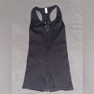 Colsie Black Sleeveless Romper